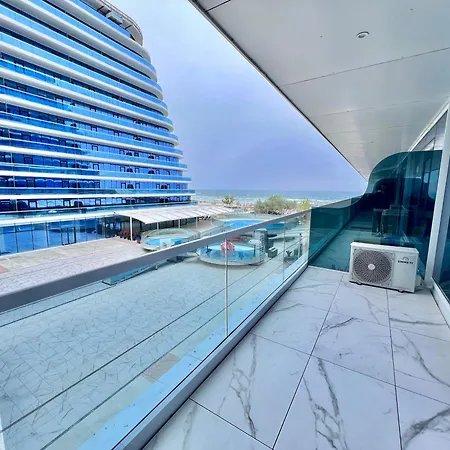 Apartment White Titanic Luxury Sea View & Navodari