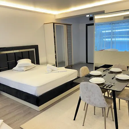 Apartment White Titanic Luxury Sea View & Navodari