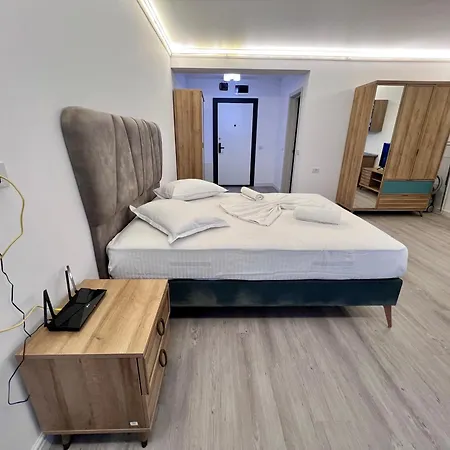 White Titanic Luxury Sea View & Navodari