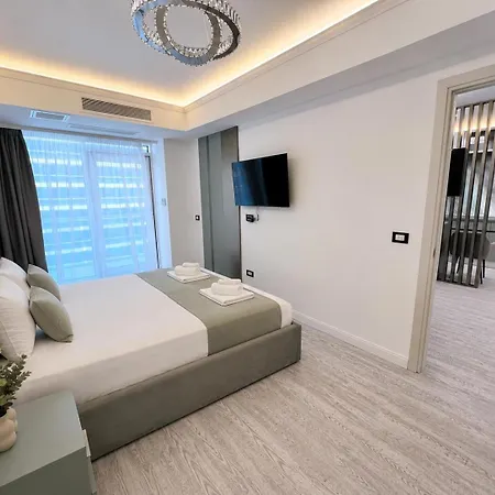 White Titanic Luxury Sea View & *
