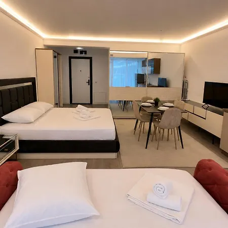 White Titanic Luxury Sea View & *