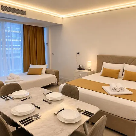 White Titanic Luxury Sea View & Năvodari